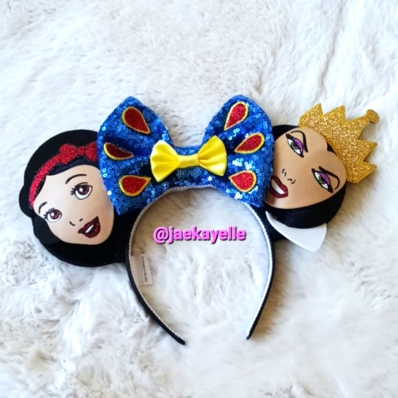 Custom Snow White Mickey Ears - Picture 1 of 11